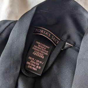 UNUSED Victoria Secret Black Silk Robe